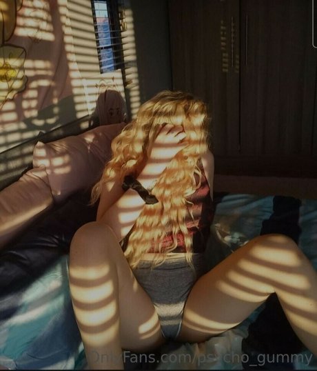 Ryn Psycho Gummy hot model archive