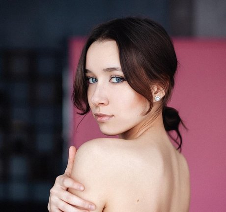 Christina Sage top profile image