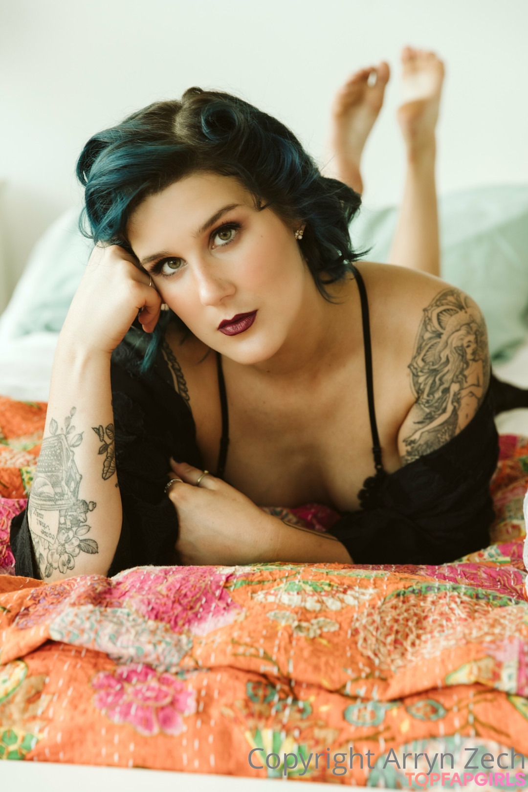 Arryn Zech star porn pictures
