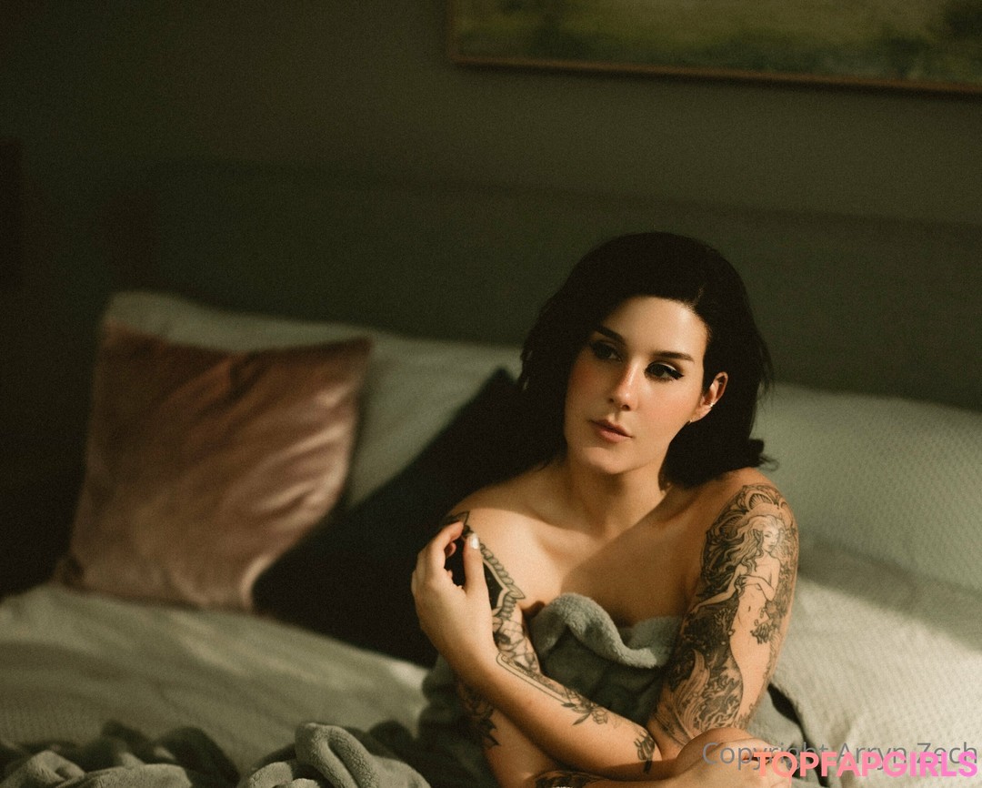 Arryn Zech pretty star images