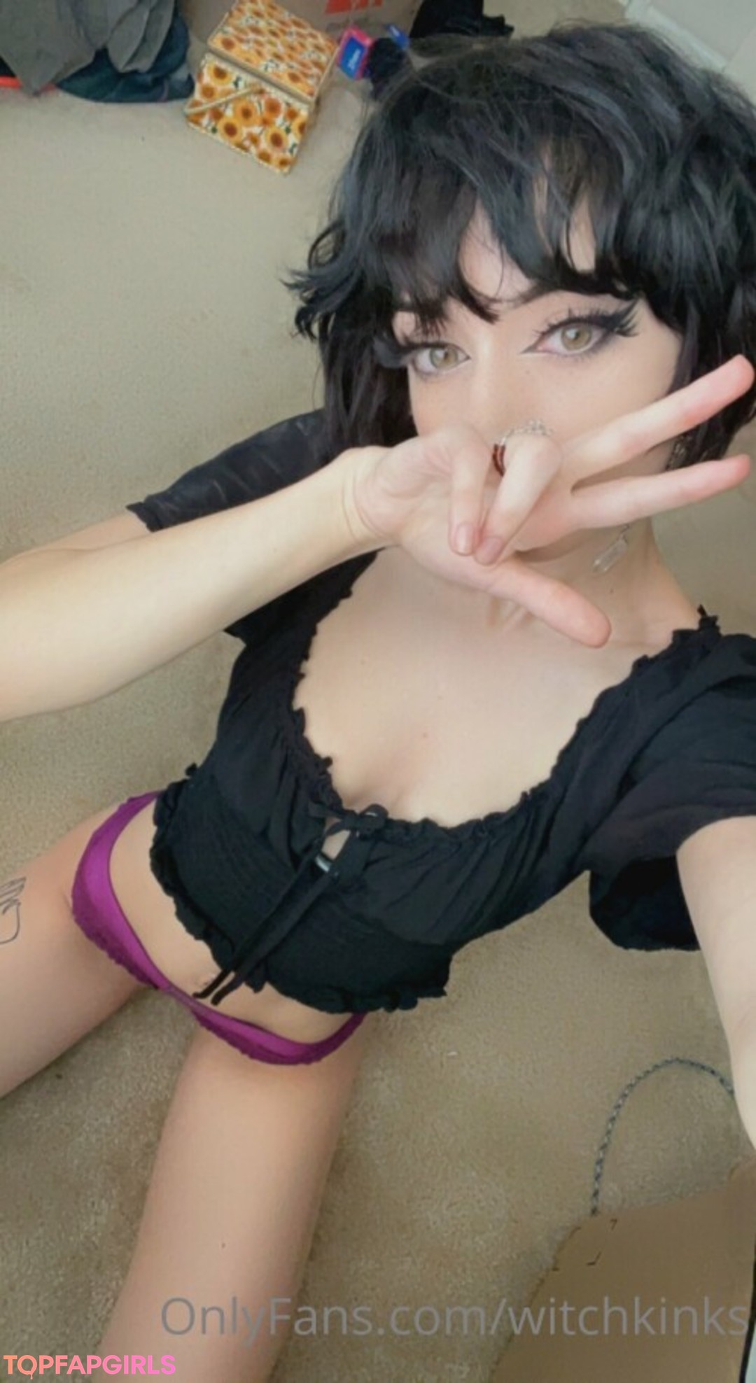 Witchkinks sexy pornstar pic