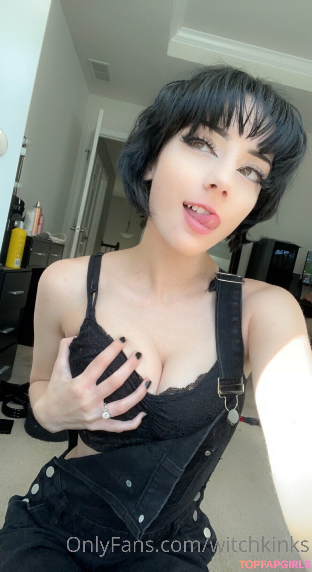 smile onlyfans exclusive pic