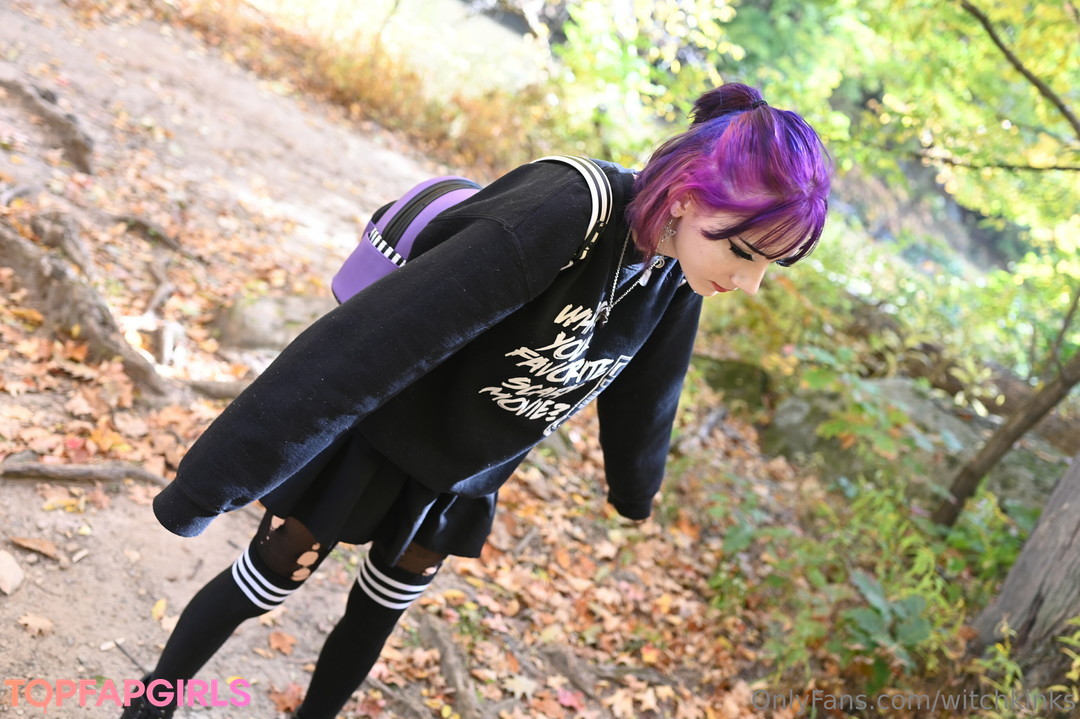 Witchkinks nude model pic