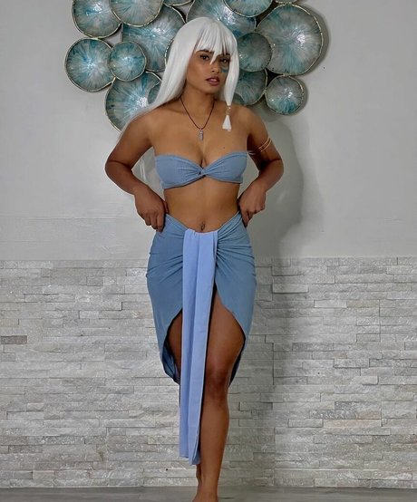 Sinead Xia hd pornstar pictures