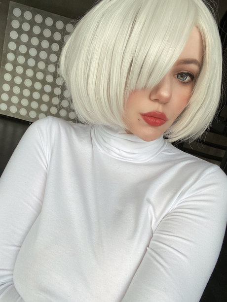 hottest midget onlyfans naked photo