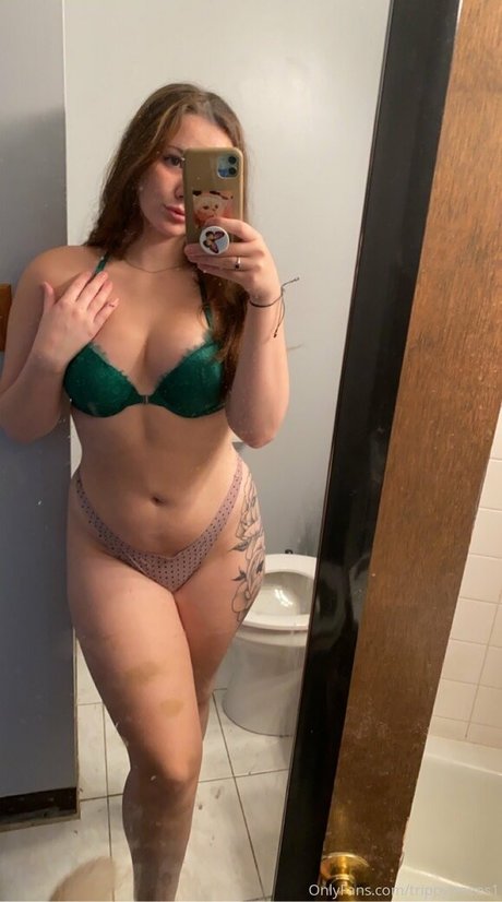 Violet Quinn pretty star photo