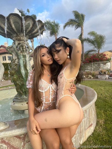 Ivy Pearl hot pornstar img