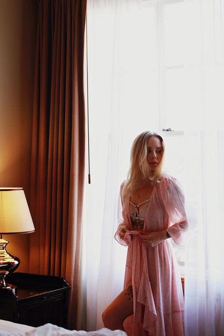 blonde natural onlyfans sexy photos