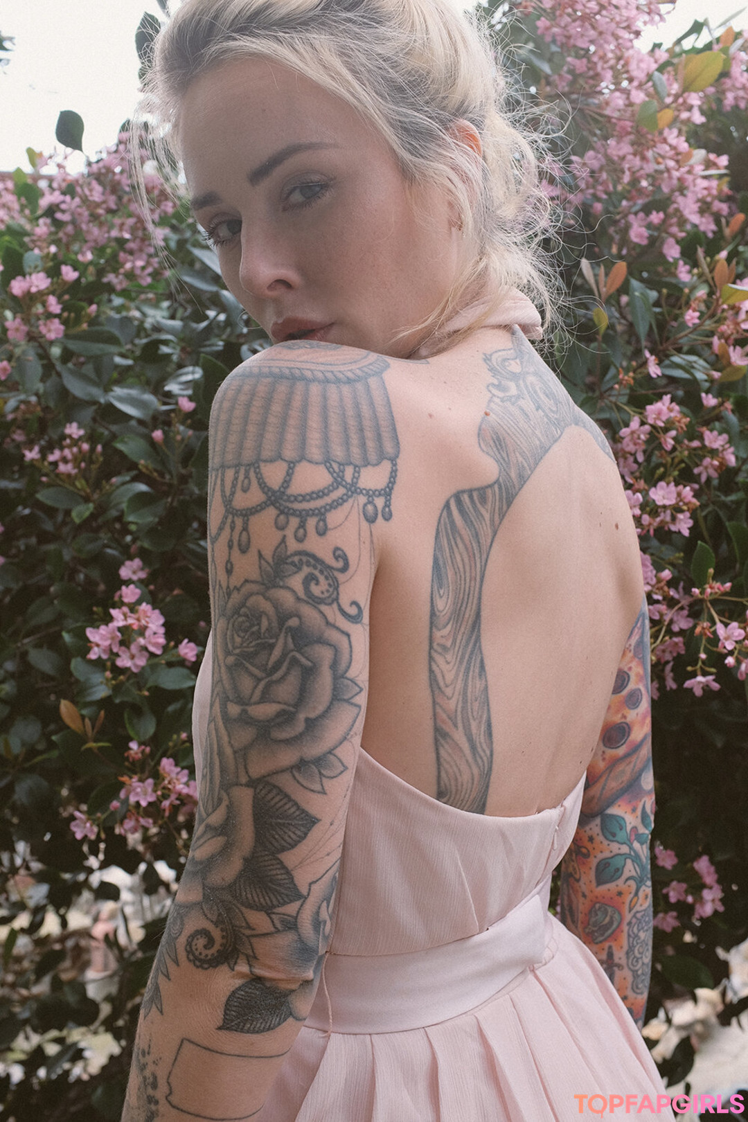 skinny babe onlyfans top archive