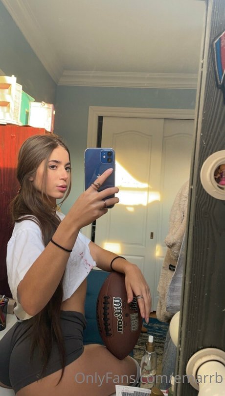 Emarr B porn model image