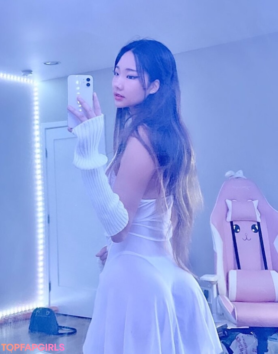 nekogir1 nude actress image