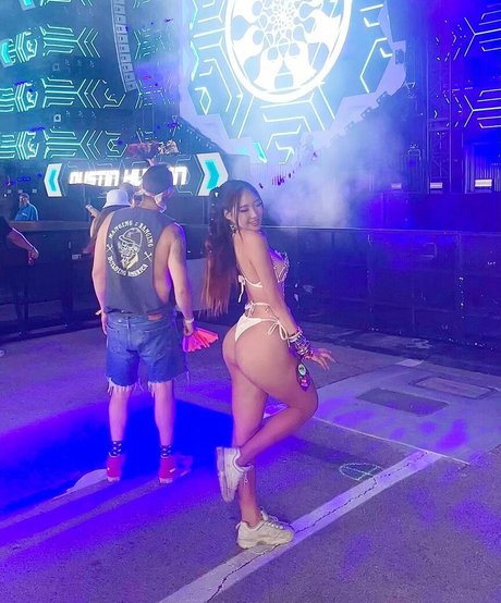 short hair teen onlyfans free nude pictures