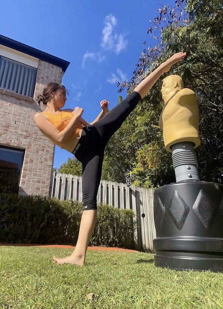 army girls onlyfans hd image