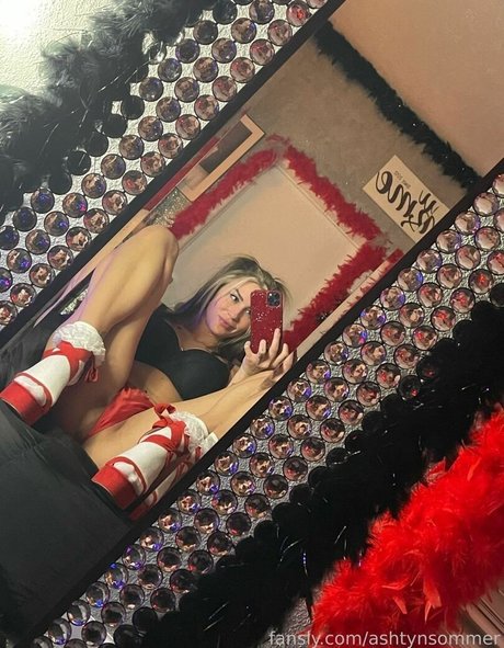 Ashtyn Joslyn erotic star pic