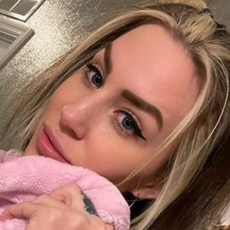 Ashtyn Joslyn naked actress pics