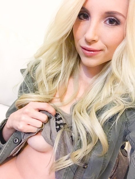 Piper Perri nude model archive