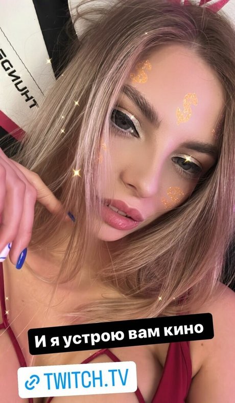 milf strip onlyfans free naked images