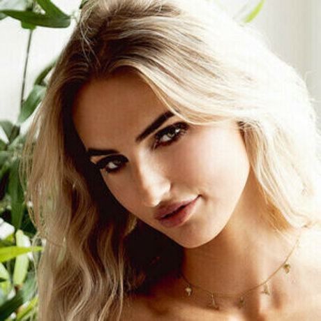 Xlicious beautiful model gallery