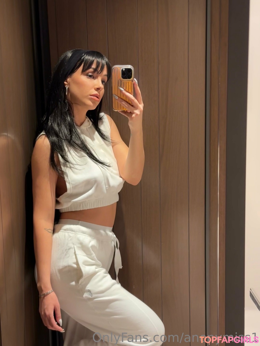 anonymiss1 naked pornstar galleries