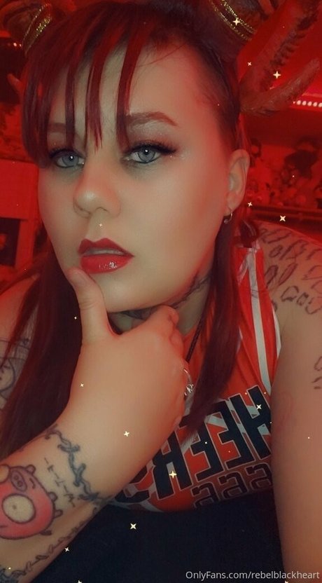 rebelblackheart top profile image