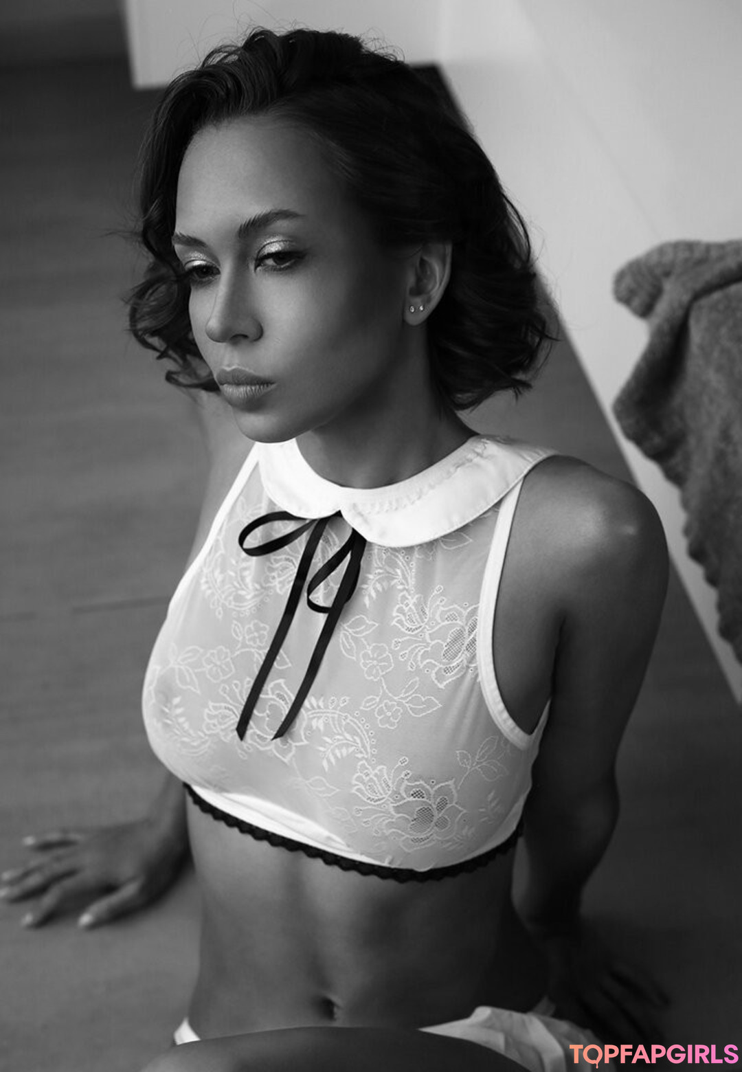 Oladushek11 model naked photos
