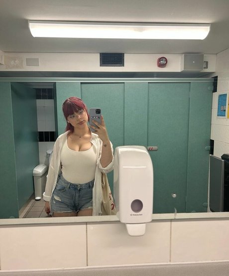 Charlotte Stocks exclusive actress gallery