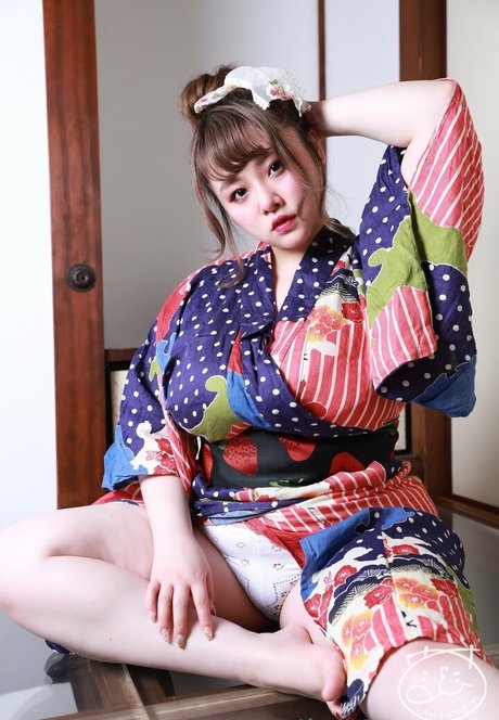 mitoma umi vip high quality pornstar image