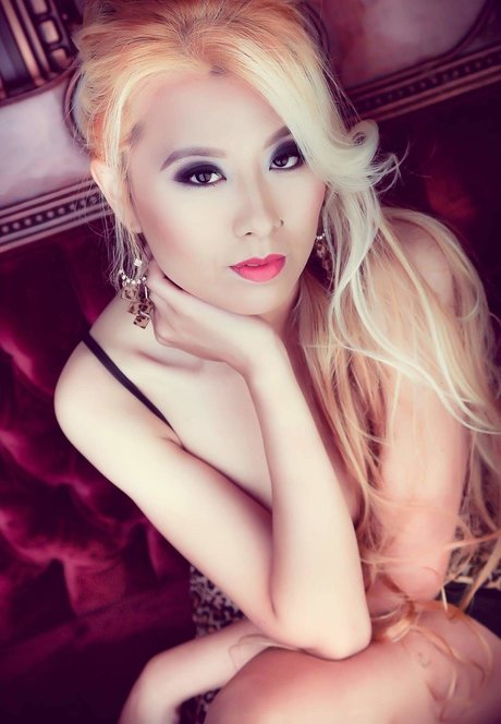 Raina Huang pornstar naked galleries