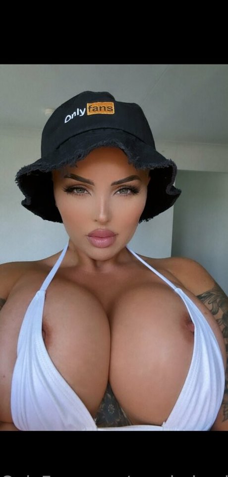 Yessbabygirll hot pornstar galleries