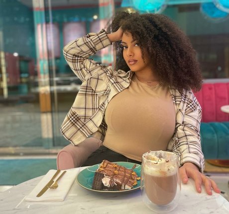 Ines Curly art pornstar galleries