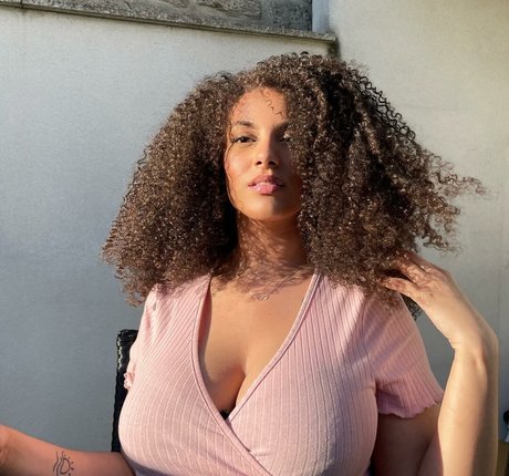 Ines Curly nude pornstar photos