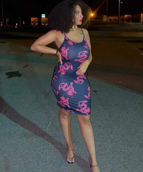 Ines Curly top actress pics