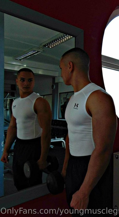 youngmusclegrowingboy hot actress img