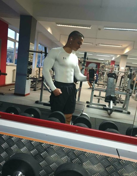 youngmusclegrowingboy profile image