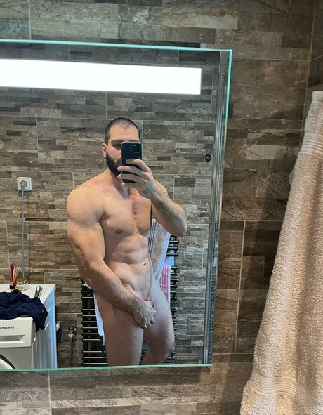 ralph852 model perfect pic