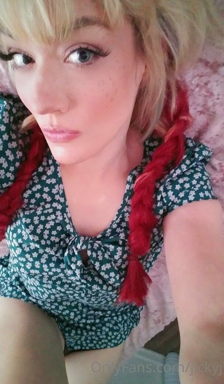 jickyj naked actress picture