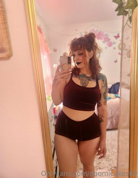 naomipeaches hot pornstar pic