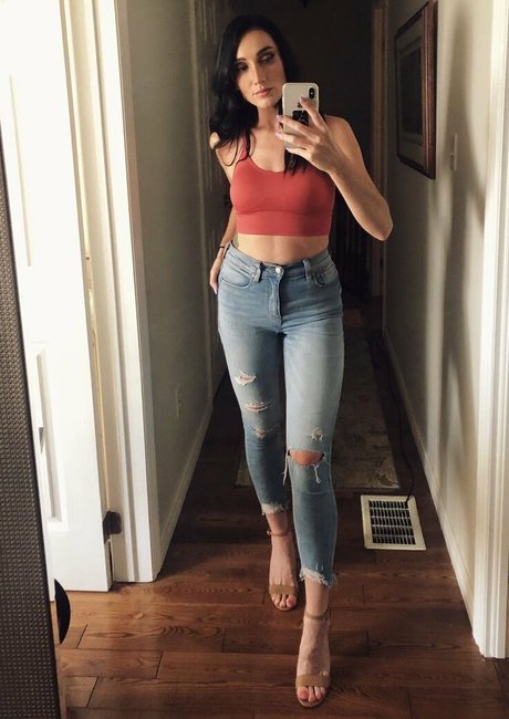 Slashleen pornographic model gallery