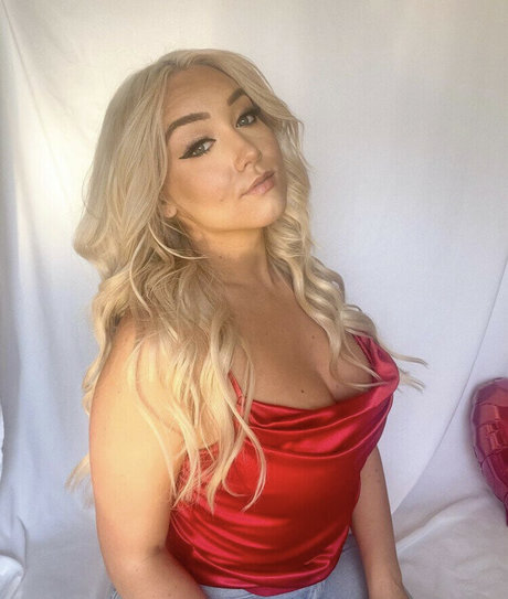 redhead threesome onlyfans porno images