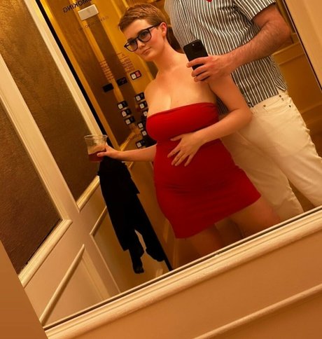 Avalon Warren erotic pornstar photos