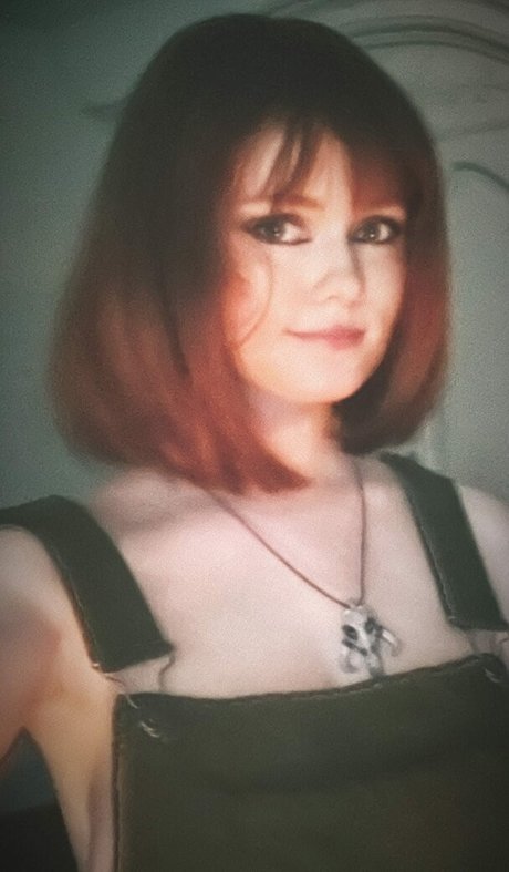 Avalon Warren perfect model picture