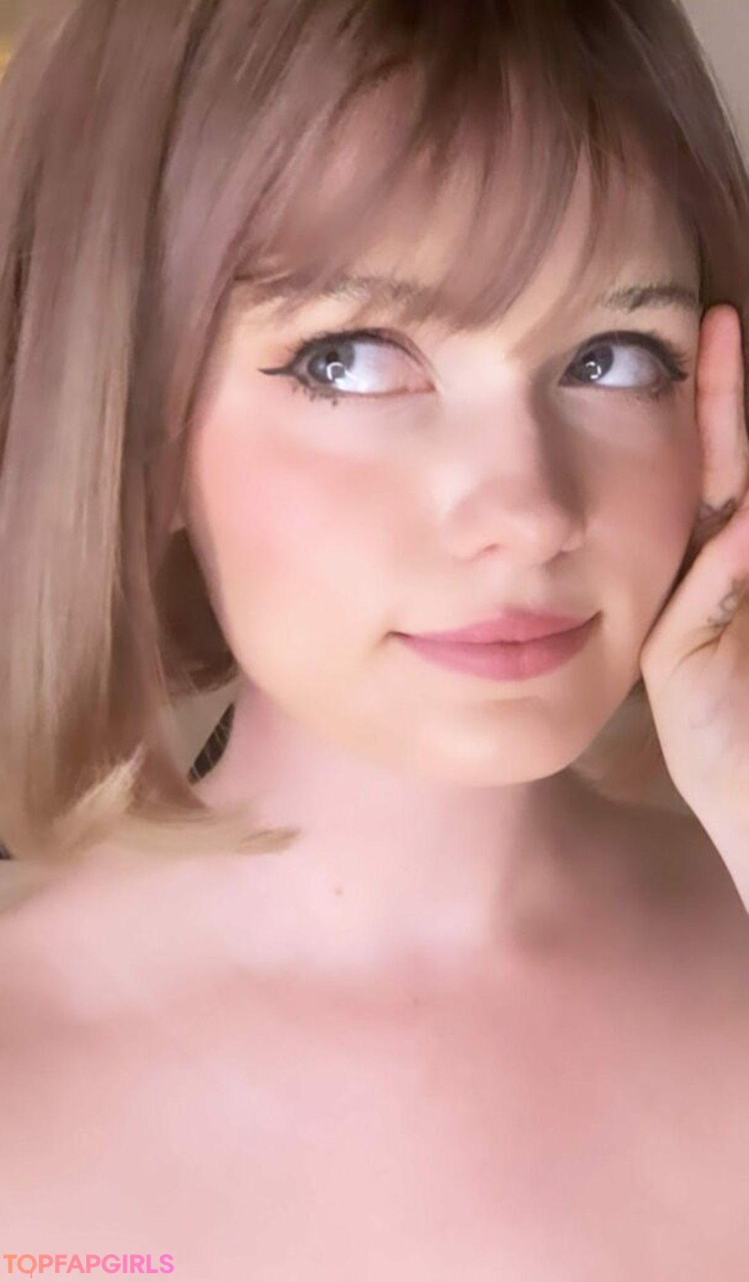 Avalon Warren pornstar nude picture