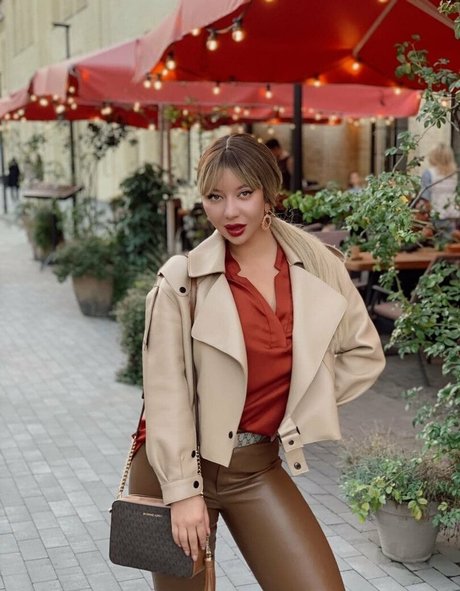 curvy model kate star sex pic