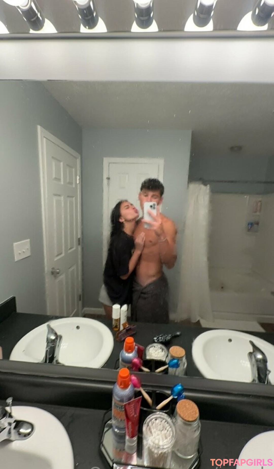 opash sex model photo
