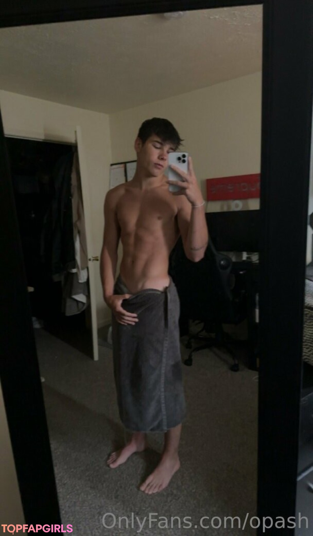 opash nude star pic