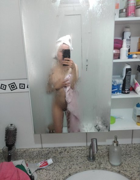 Liz Oliver exclusive pornstar pics