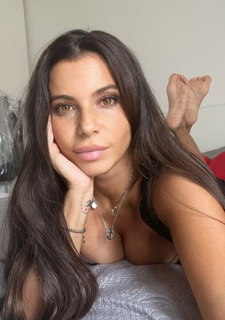 Noemi Frere star sexy pictures