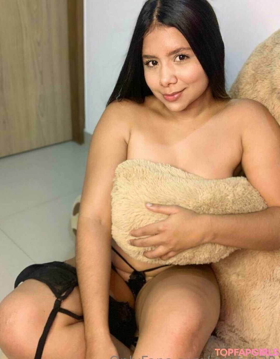 issahot30 perfect actress images