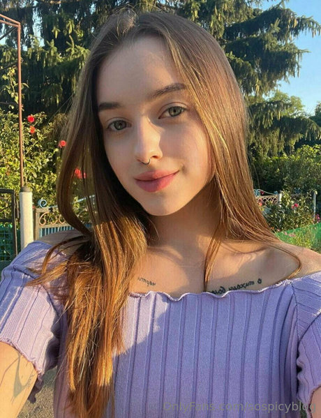 sospicyblog model sex pic