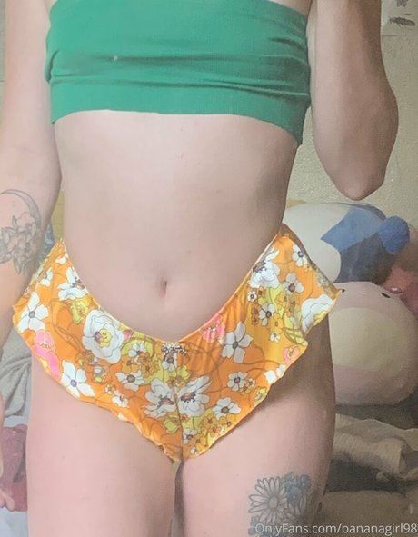 bananagirl98 model art photos